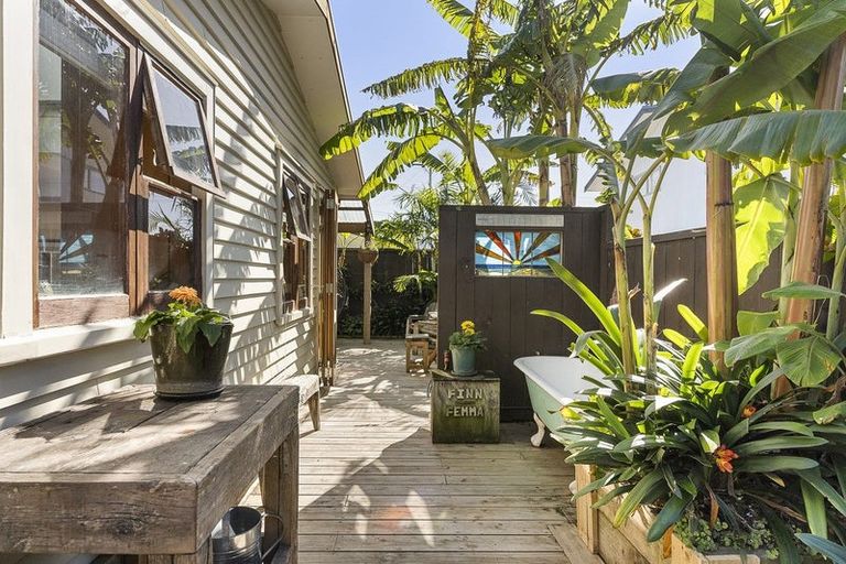 Photo of property in 49 Oceanview Road, Mount Maunganui, 3116