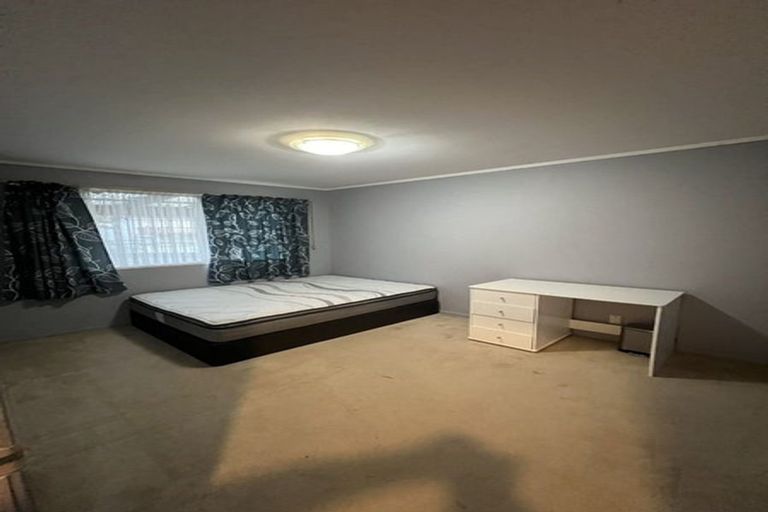 Photo of property in 1 Marvon Downs Avenue, Pakuranga Heights, Auckland, 2010