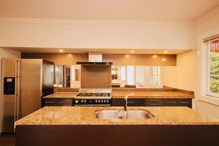 Photo of property in 25a Grand View Road, Remuera, Auckland, 1050