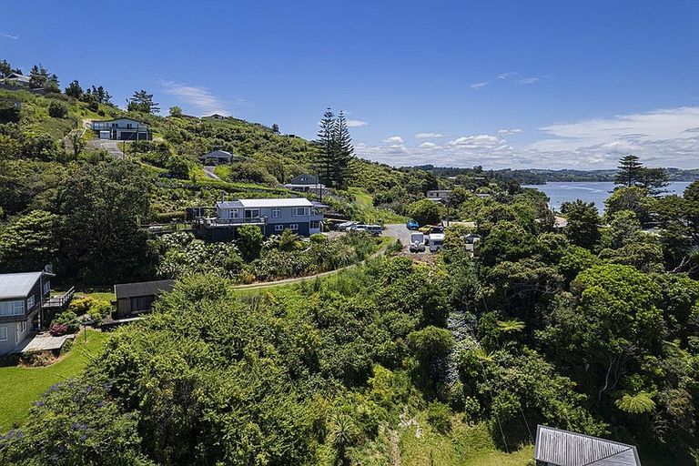 Photo of property in 2 High Street, Pahi, Paparoa, 0571