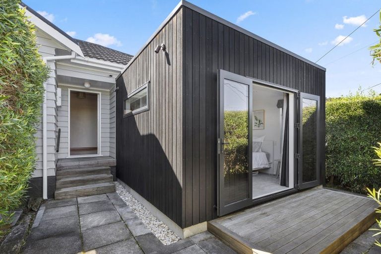 Photo of property in 3 Glamis Avenue, Strathmore Park, Wellington, 6022