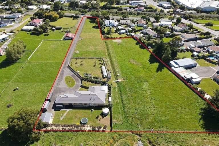 Photo of property in 9 Mill Street, Marton, 4710