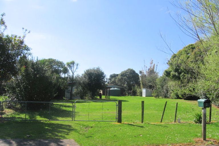 Photo of property in 2 Hilldale Crescent, Kuaotunu West, Whitianga, 3592