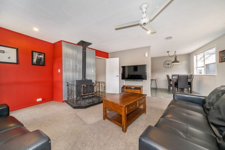 Photo of property in 10 Garnet Grove, Birchville, Upper Hutt, 5018