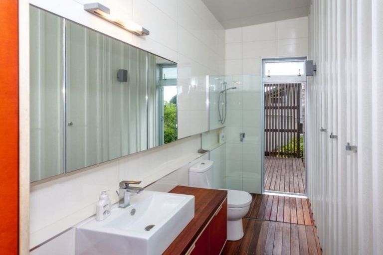 Photo of property in 118 Onemana Drive, Onemana, Whangamata, 3691