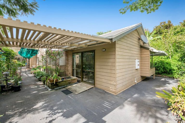 Photo of property in 1688 South Head Road, South Head, Helensville, 0874