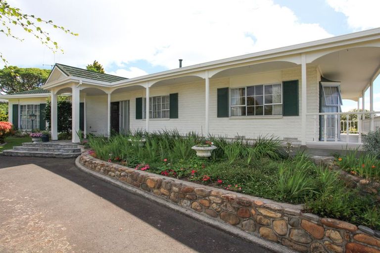 Photo of property in 2 Grassy Downs Place, St Andrews, Hamilton, 3200