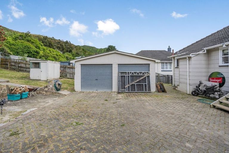 Photo of property in 200 Waddington Drive, Naenae, Lower Hutt, 5011