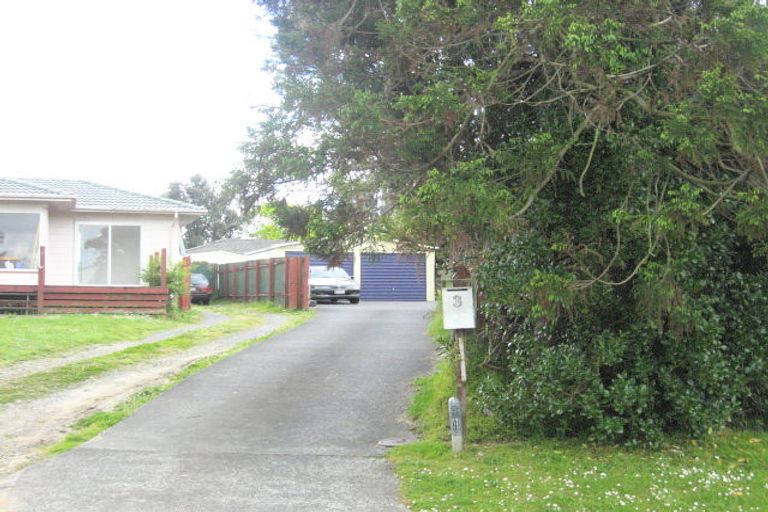 Photo of property in 3 Funnell Place, Manurewa, Auckland, 2102