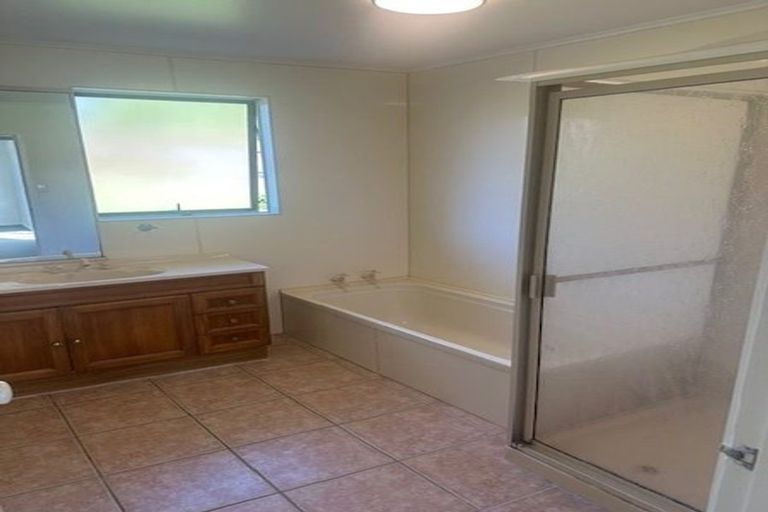 Photo of property in 89 Langana Avenue, Browns Bay, Auckland, 0630