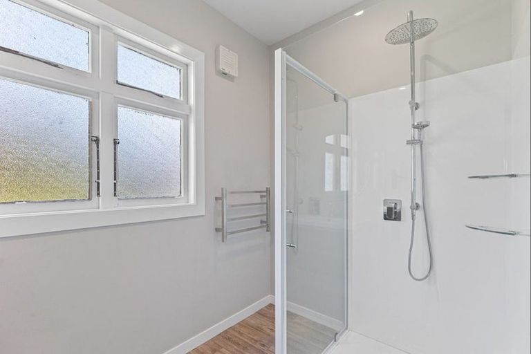 Photo of property in 13 Kings Drive, Levin, 5510