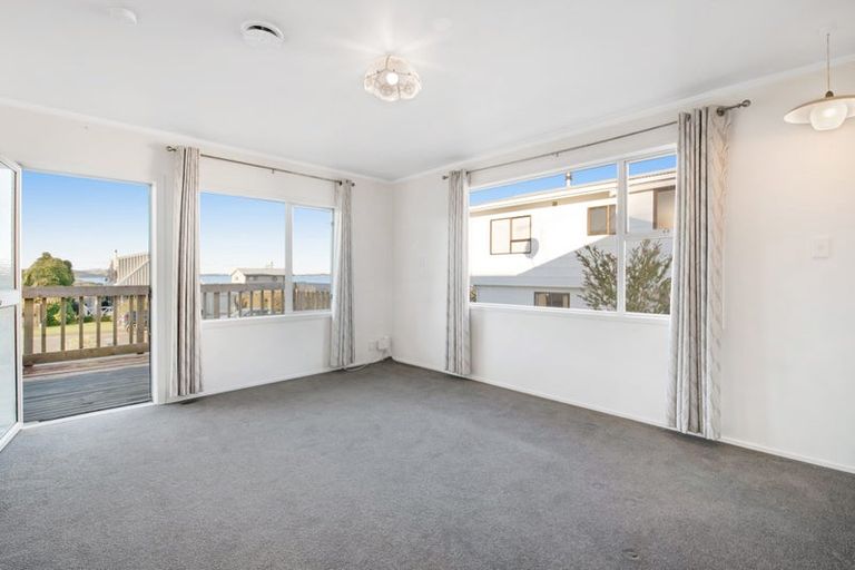 Photo of property in 11 Kawau View Road, Snells Beach, 0920