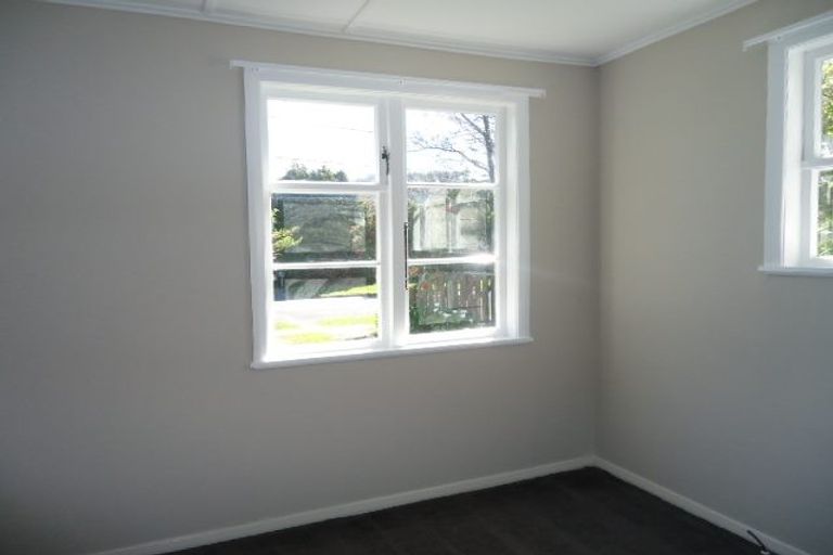 Photo of property in 36 Molesworth Street, Taita, Lower Hutt, 5011