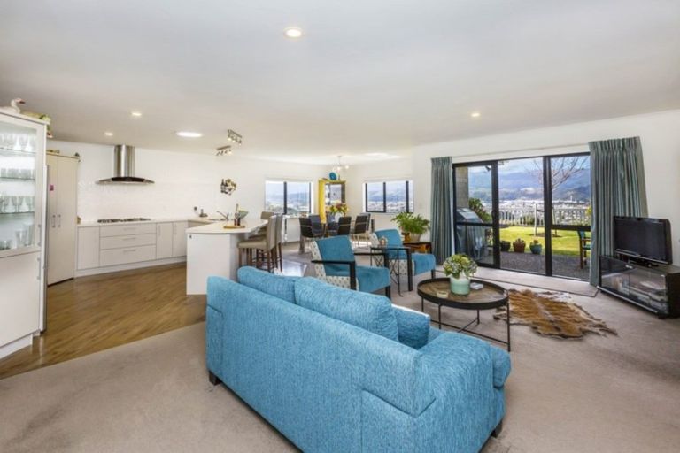 Photo of property in 57 Riverstone Drive, Riverstone Terraces, Upper Hutt, 5018