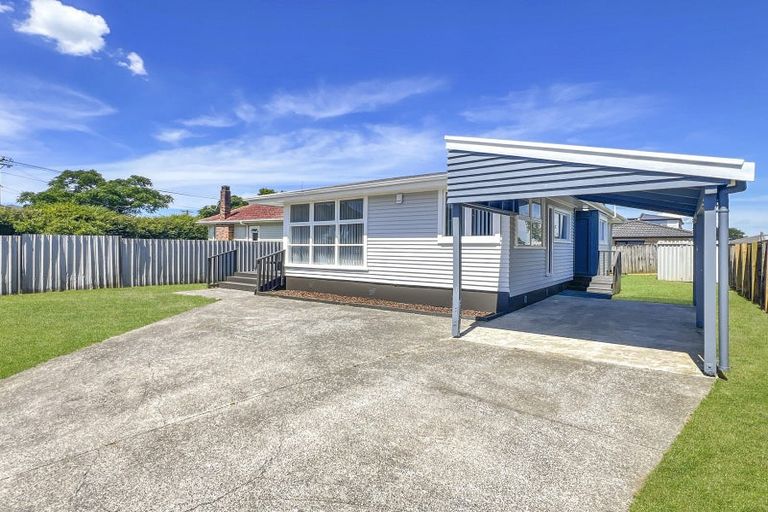Photo of property in 17 Oxford Road, Manurewa, Auckland, 2102