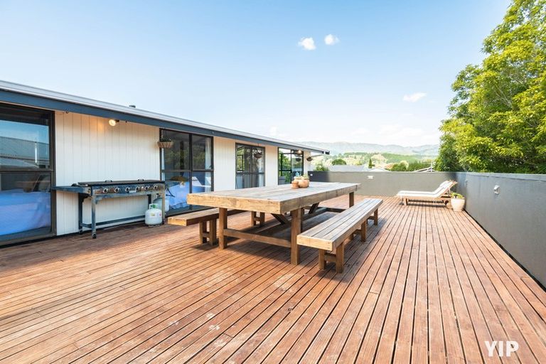 Photo of property in 158 California Drive, Totara Park, Upper Hutt, 5018