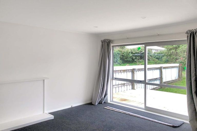 Photo of property in 60 Delaney Drive, Stokes Valley, Lower Hutt, 5019