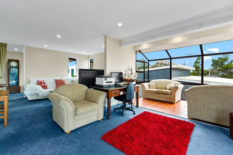 Photo of property in 1/21 Peter Terrace, Castor Bay, Auckland, 0620