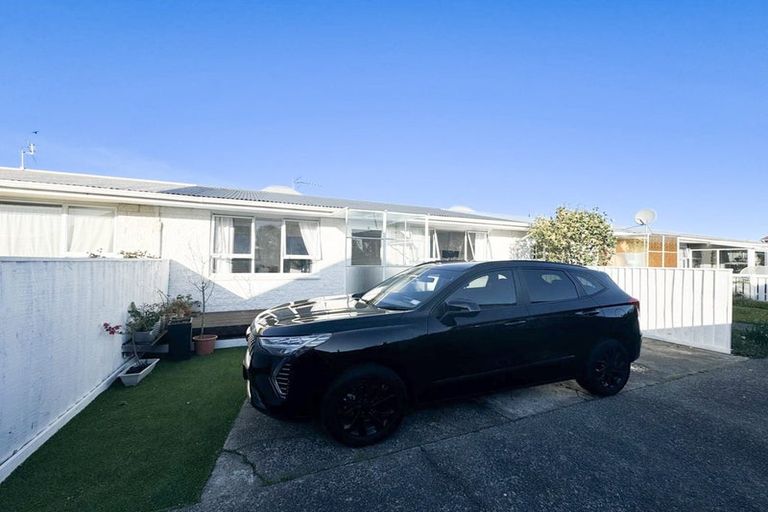 Photo of property in 3/22 Burdale Street, Riccarton, Christchurch, 8011