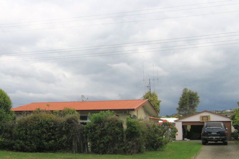 Photo of property in 1 Walnut Grove, Omokoroa, 3114