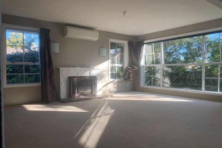 Photo of property in 6 Dunluce Place, Hornby, Christchurch, 8042