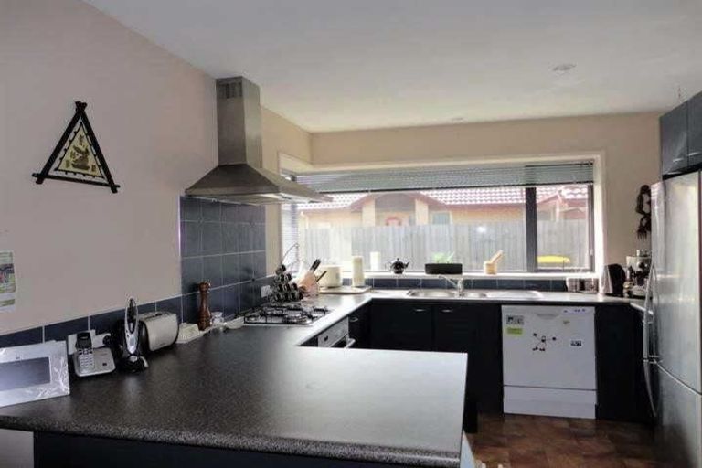 Photo of property in 33 Dufek Crescent, Wigram, Christchurch, 8042