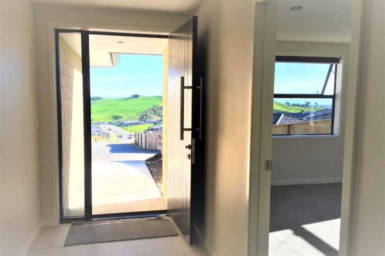 Photo of property in 268 Ballintoy Park Drive, Welcome Bay, Tauranga, 3175
