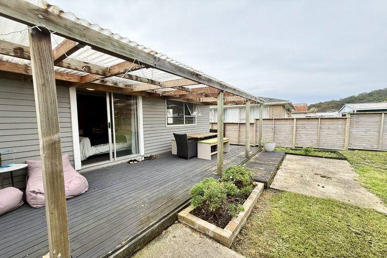 Photo of property in 17 Hamstead Street, Wainuiomata, Lower Hutt, 5014