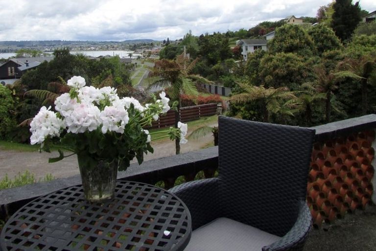 Photo of property in 35 Tremaine Avenue, Two Mile Bay, Taupo, 3330