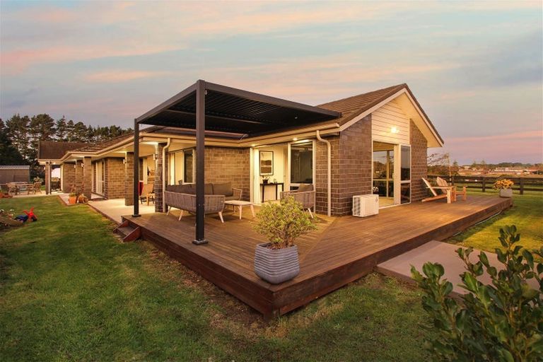 Photo of property in 1 Martingale Drive, Kingseat, Papakura, 2580