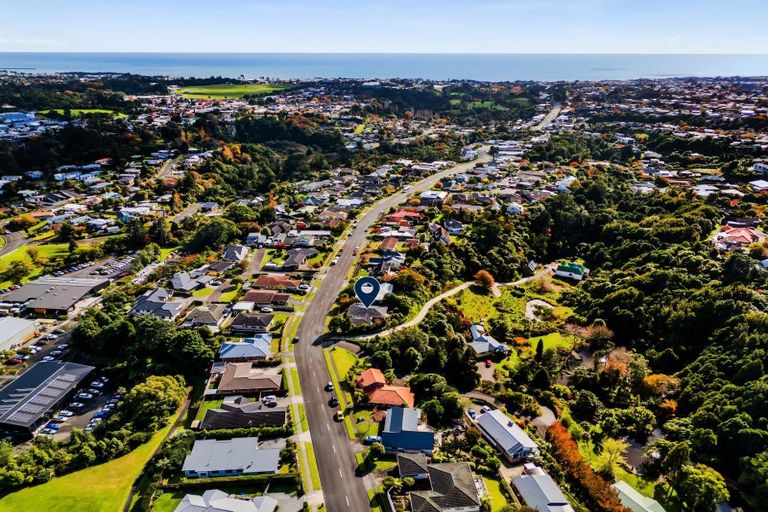 Photo of property in 146 Heta Road, Highlands Park, New Plymouth, 4312