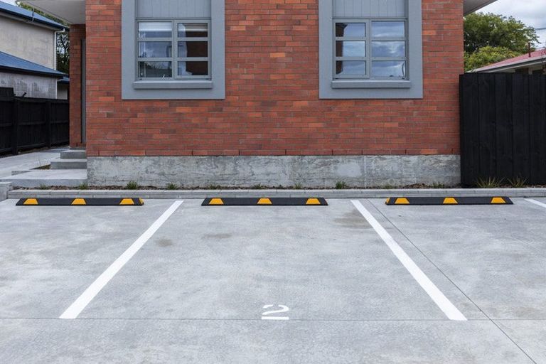 Photo of property in 2/94 Mathesons Road, Phillipstown, Christchurch, 8011