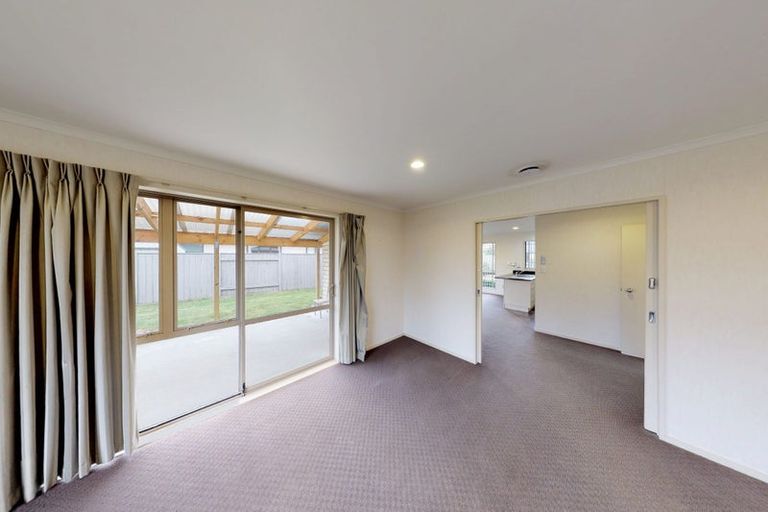Photo of property in 6 Geneva Terrace, Kelvin Grove, Palmerston North, 4414