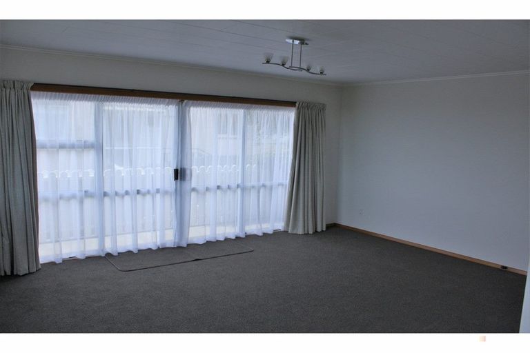 Photo of property in 27 Kowhai Street, Highfield, Timaru, 7910