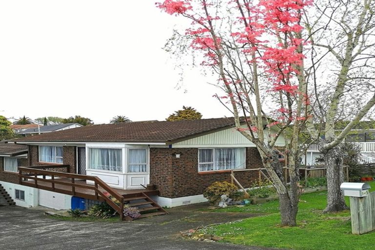 Photo of property in 1/5 Tirimoana Road, Te Atatu South, Auckland, 0602