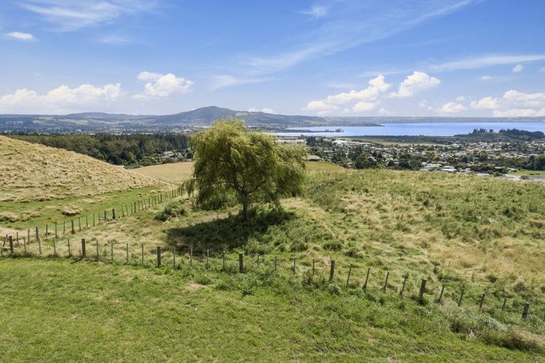 Photo of property in 4 Jojos Way, Lynmore, 3076