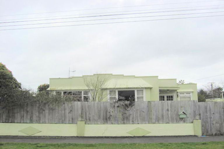 Photo of property in 27 Salisbury Street, Levin, 5510