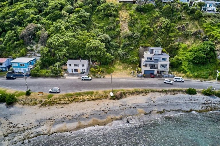 Photo of property in 74 Moana Road, Plimmerton, Porirua, 5026