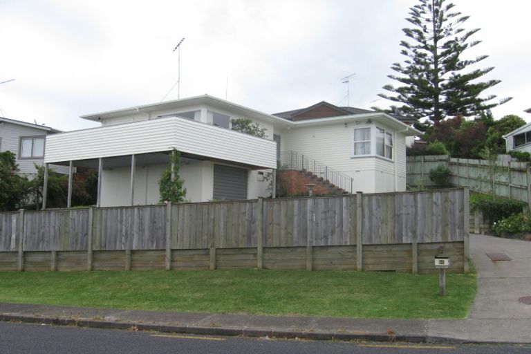Photo of property in 1/56 Potter Avenue, Northcote, Auckland, 0627