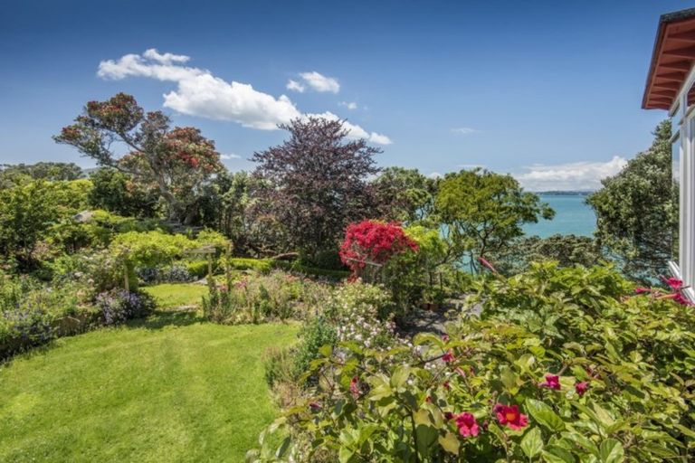 Photo of property in 128a Vauxhall Road, Narrow Neck, Auckland, 0624