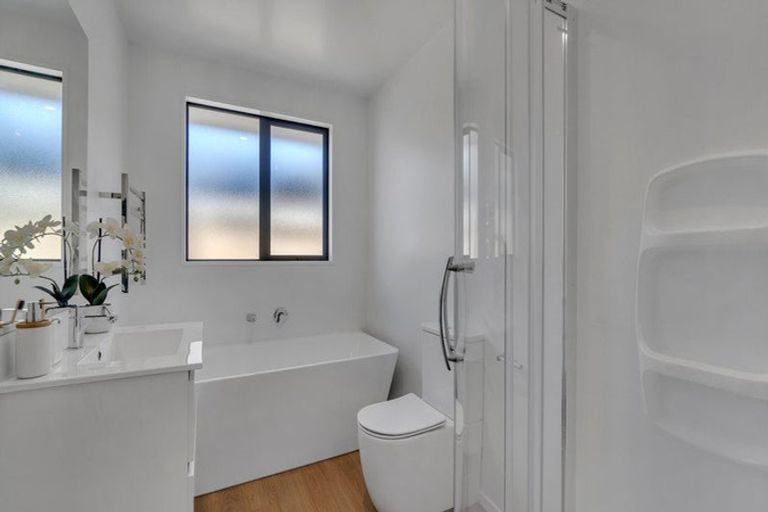 Photo of property in 74 Crossley Avenue, Woodend, 7610