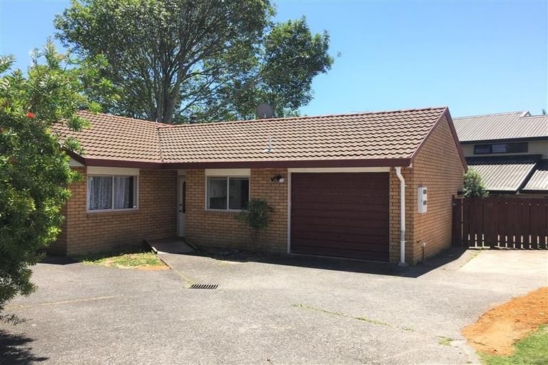 Photo of property in 240b Te Atatu Road, Te Atatu South, Auckland, 0610
