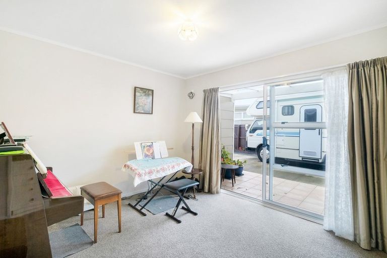 Photo of property in 7a Lillian Place, Orewa, 0931