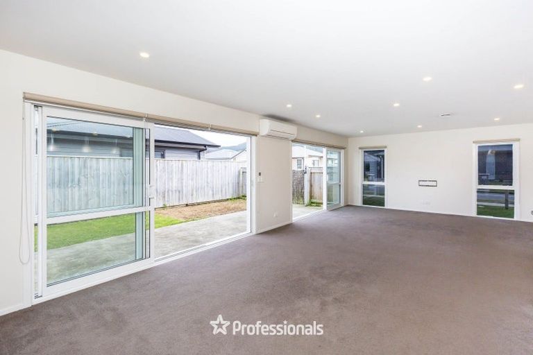 Photo of property in 3 Poulson Grove, Trentham, Upper Hutt, 5018