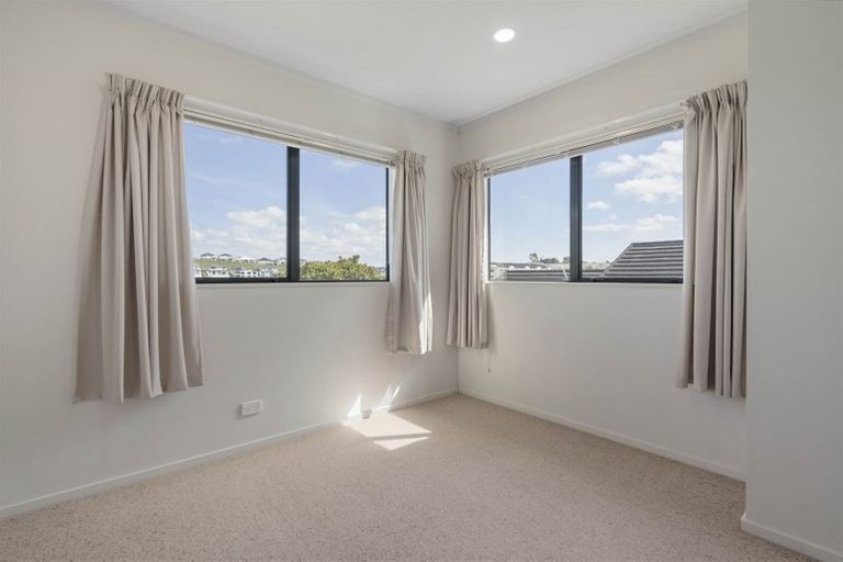 Photo of property in 88 Tauranga Place, Orewa, 0931
