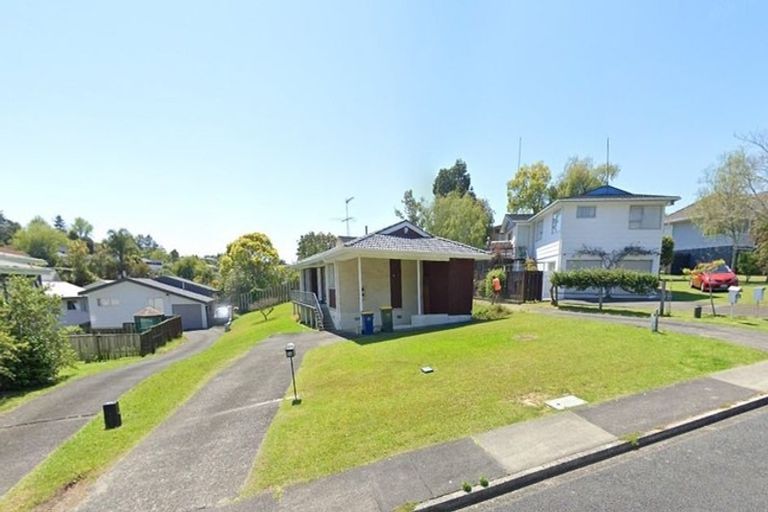 Photo of property in 26 Halberg Street, Glenfield, Auckland, 0629