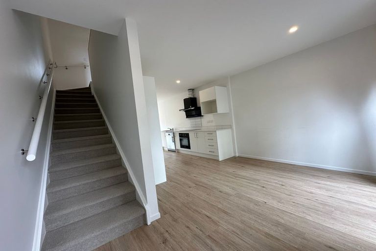 Photo of property in 54 Rauemi Way, Te Atatu South, Auckland, 0610