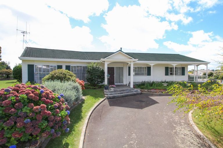 Photo of property in 2 Grassy Downs Place, St Andrews, Hamilton, 3200