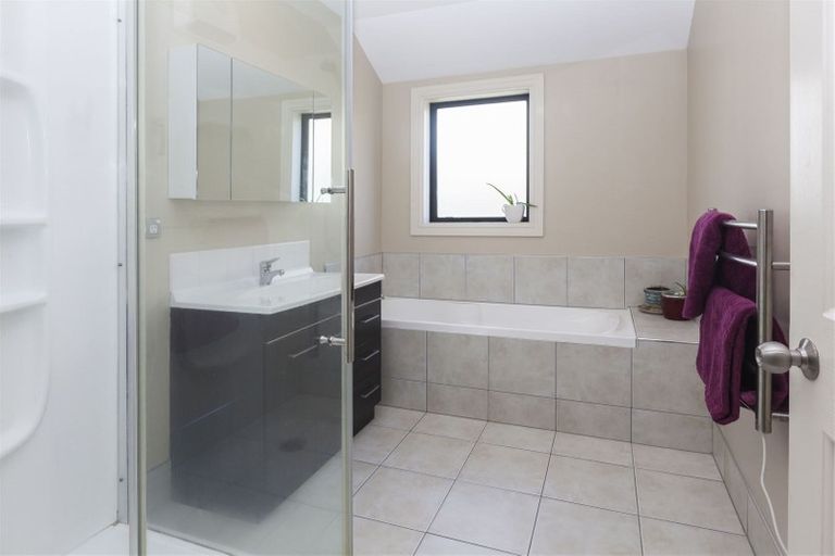 Photo of property in 17 Glencullen Drive, Casebrook, Christchurch, 8051