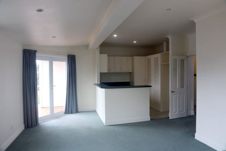 Photo of property in 18d Hill Street, Thorndon, Wellington, 6011